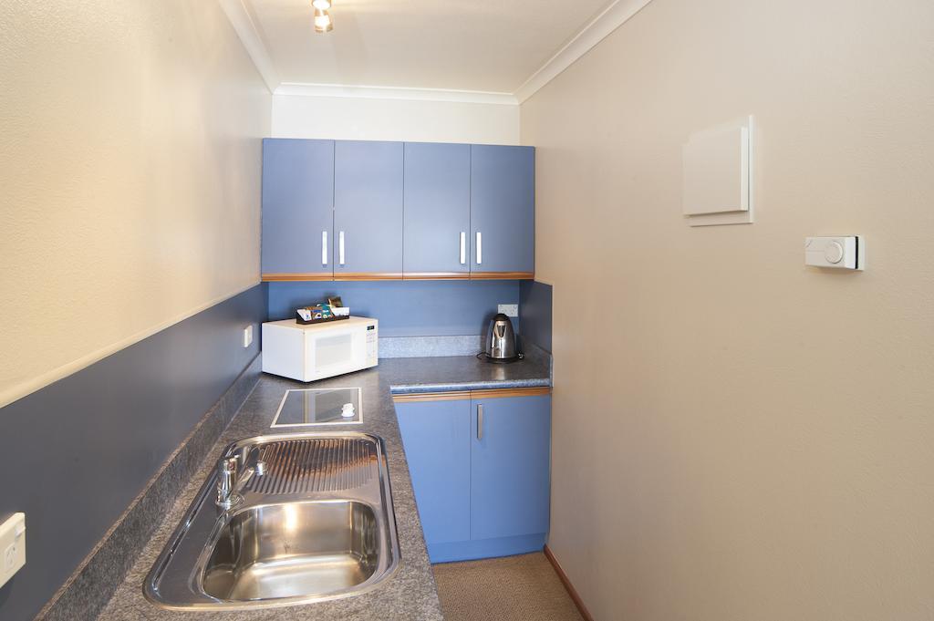 Lakeside Motel & Apartments Te Anau Habitación foto